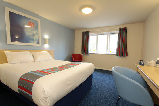 Travelodge Birmingham Саттон-Колдфилд Номер фото